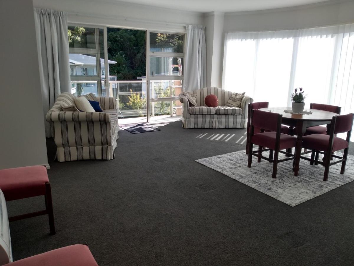 Appartamento Quiet Location With View And Public Transport Wellington Esterno foto