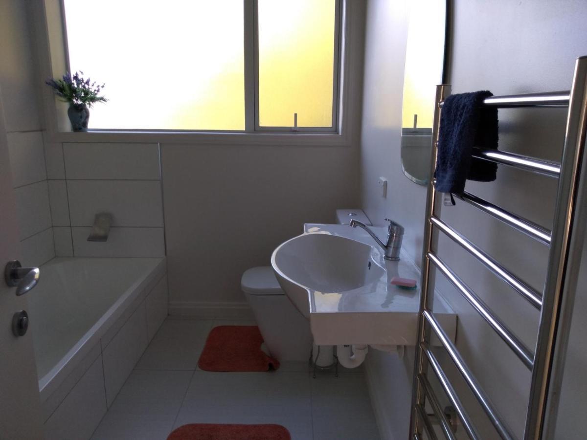 Appartamento Quiet Location With View And Public Transport Wellington Esterno foto