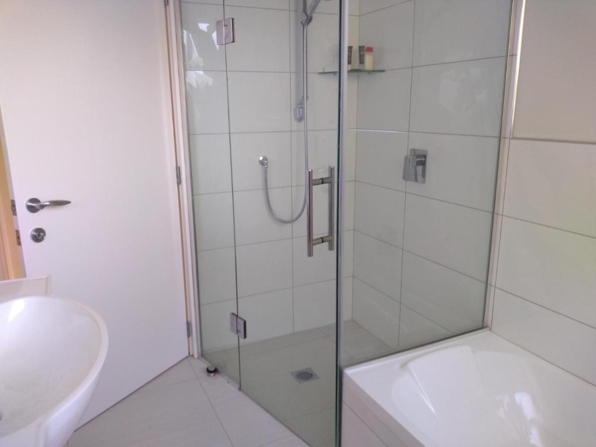 Appartamento Quiet Location With View And Public Transport Wellington Esterno foto